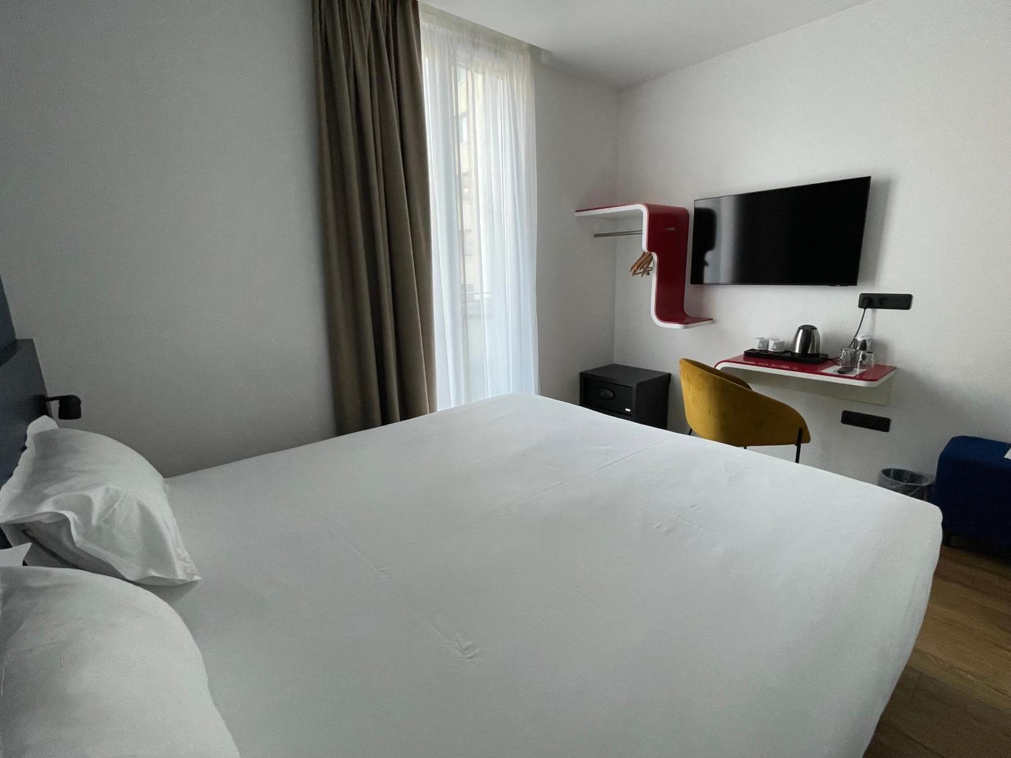 Clapclap Hotel, Food & Bar Strasbourg Exterior photo
